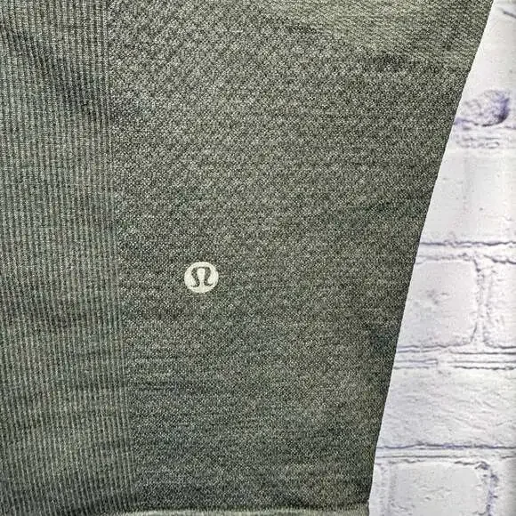 Lululemon Women's Seamlessly Street Crop Leggings Olive Green - Picture 4 of 5